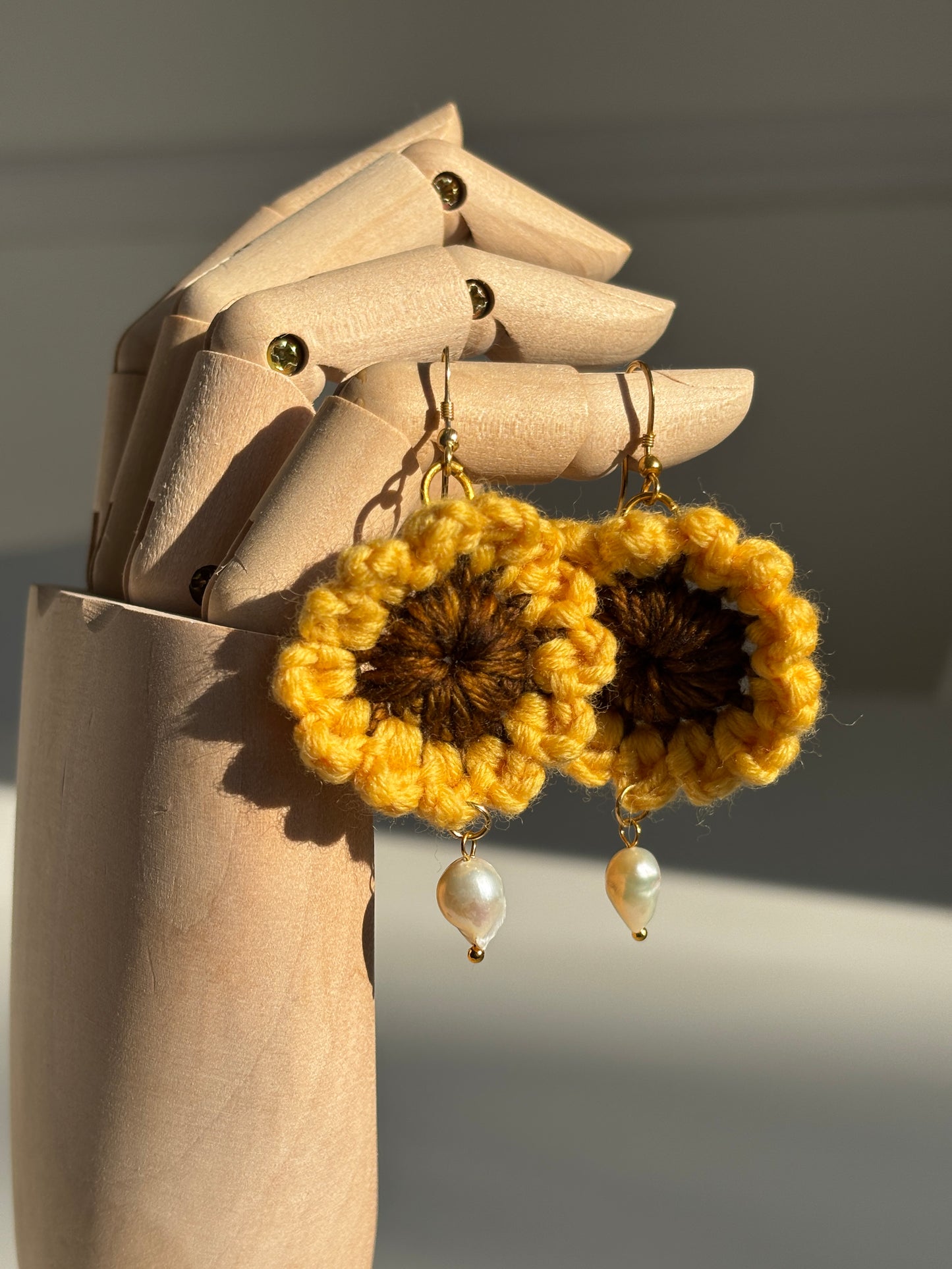Sunflower Pearl Earring