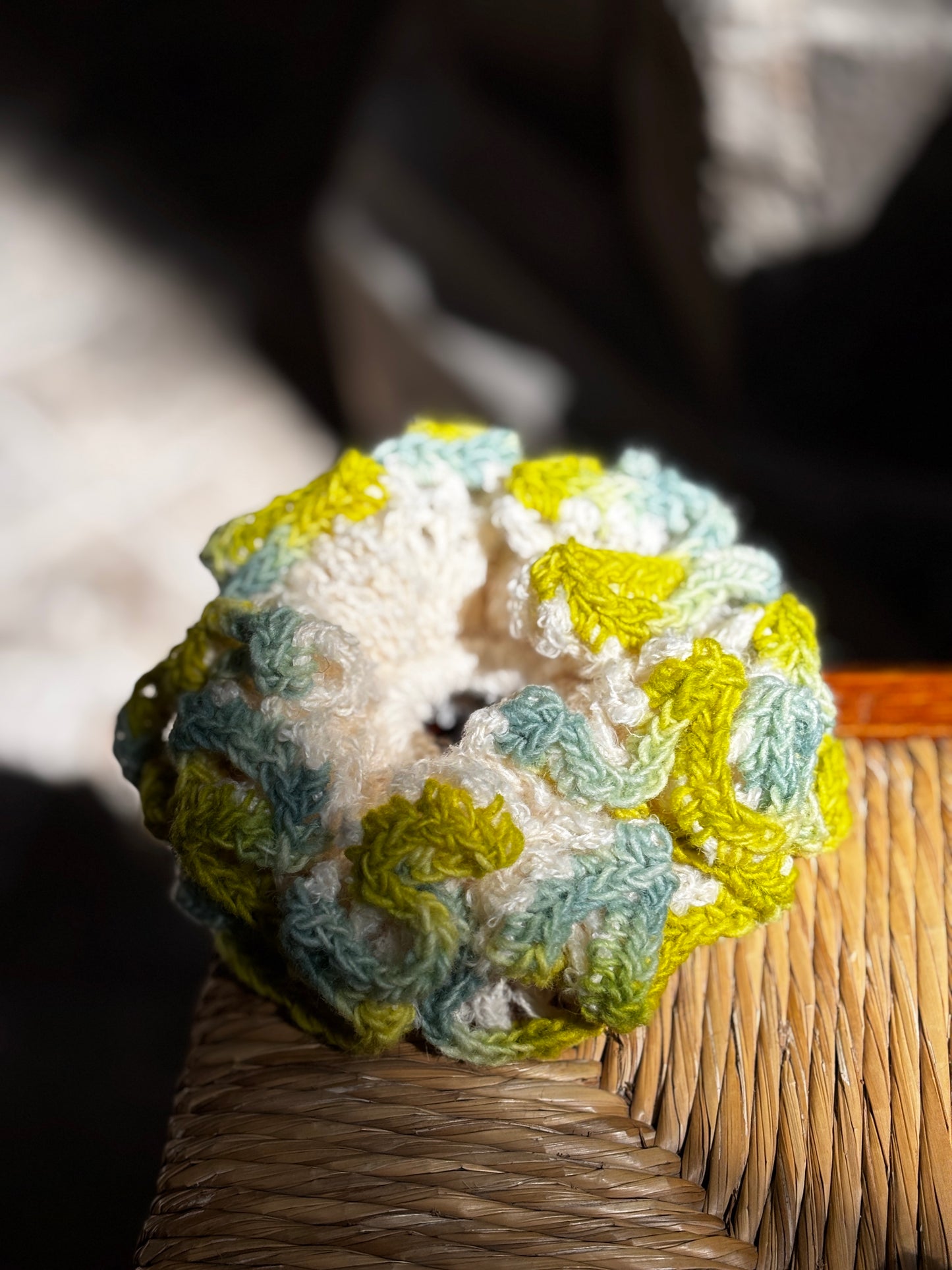 Ruffle Scrunchie - Seafoam, GREEN! Speckle
