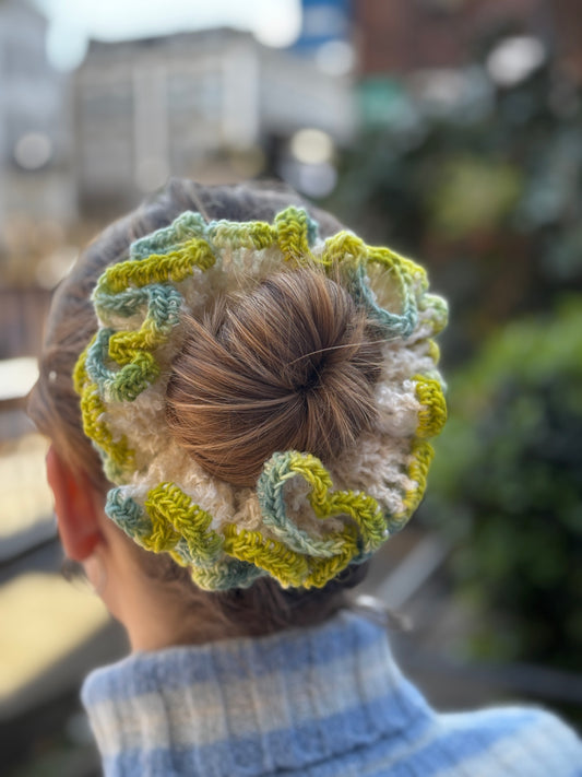 Ruffle Scrunchie - Seafoam, GREEN! Speckle